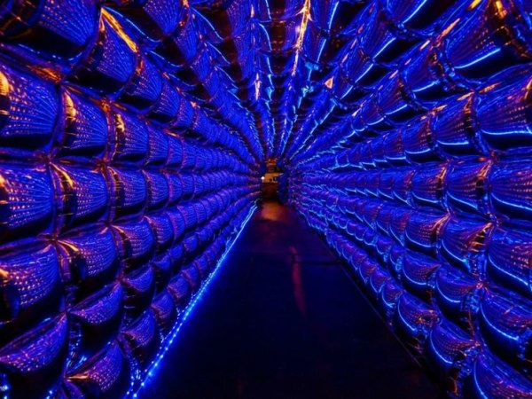 Световой тоннель из шаров: вход, который&nbsp;помнят